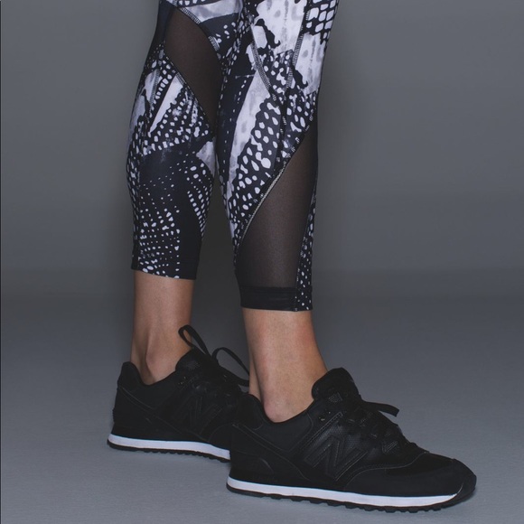 Lululemon Inspire tight II - Picture 5 of 9